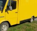 Желтый Мерседес Sprinter, объемом двигателя 2.3 л и пробегом 300 тыс. км за 2100 $, фото 1 на Automoto.ua