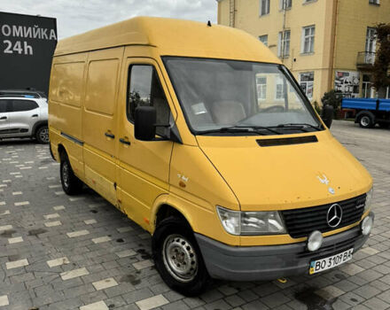Желтый Мерседес Sprinter, объемом двигателя 2.87 л и пробегом 505 тыс. км за 4500 $, фото 1 на Automoto.ua
