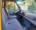 Желтый Мерседес Sprinter, объемом двигателя 2.9 л и пробегом 420 тыс. км за 5000 $, фото 6 на Automoto.ua