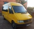 Желтый Мерседес Sprinter, объемом двигателя 2.9 л и пробегом 420 тыс. км за 5000 $, фото 1 на Automoto.ua