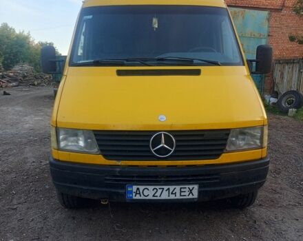 Желтый Мерседес Sprinter, объемом двигателя 2.9 л и пробегом 420 тыс. км за 5000 $, фото 3 на Automoto.ua