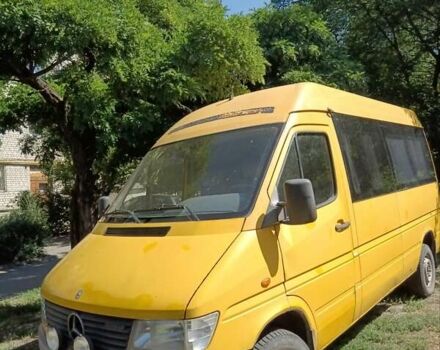 Желтый Мерседес Sprinter, объемом двигателя 2.87 л и пробегом 500 тыс. км за 6300 $, фото 1 на Automoto.ua