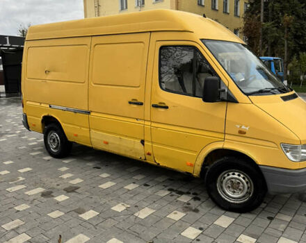 Желтый Мерседес Sprinter, объемом двигателя 2.87 л и пробегом 505 тыс. км за 4500 $, фото 2 на Automoto.ua