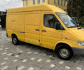 Желтый Мерседес Sprinter, объемом двигателя 2.87 л и пробегом 505 тыс. км за 4500 $, фото 2 на Automoto.ua