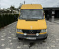 Желтый Мерседес Sprinter, объемом двигателя 2.87 л и пробегом 505 тыс. км за 4500 $, фото 1 на Automoto.ua