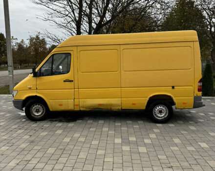 Желтый Мерседес Sprinter, объемом двигателя 2.87 л и пробегом 505 тыс. км за 4500 $, фото 6 на Automoto.ua