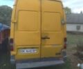 Желтый Мерседес Sprinter, объемом двигателя 2.3 л и пробегом 300 тыс. км за 2400 $, фото 3 на Automoto.ua