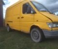 Желтый Мерседес Sprinter, объемом двигателя 2.3 л и пробегом 300 тыс. км за 2400 $, фото 1 на Automoto.ua