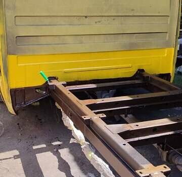 Желтый Мерседес Sprinter, объемом двигателя 2.3 л и пробегом 378 тыс. км за 6700 $, фото 11 на Automoto.ua