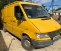 Желтый Мерседес Sprinter, объемом двигателя 0 л и пробегом 400 тыс. км за 2800 $, фото 1 на Automoto.ua
