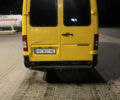 Желтый Мерседес Sprinter, объемом двигателя 2.9 л и пробегом 400 тыс. км за 7200 $, фото 3 на Automoto.ua