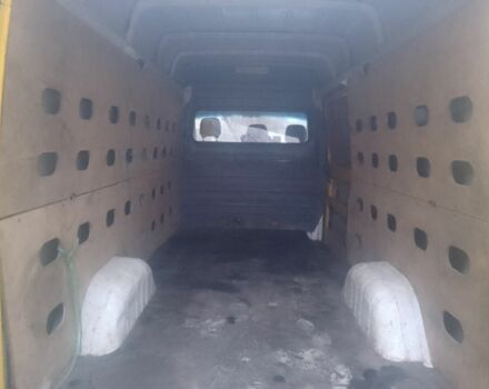 Желтый Мерседес Sprinter, объемом двигателя 0 л и пробегом 500 тыс. км за 3999 $, фото 6 на Automoto.ua