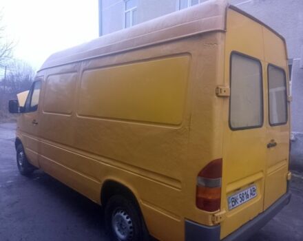 Желтый Мерседес Sprinter, объемом двигателя 0 л и пробегом 500 тыс. км за 3999 $, фото 8 на Automoto.ua