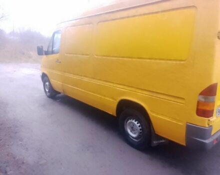 Желтый Мерседес Sprinter, объемом двигателя 0 л и пробегом 500 тыс. км за 3999 $, фото 4 на Automoto.ua