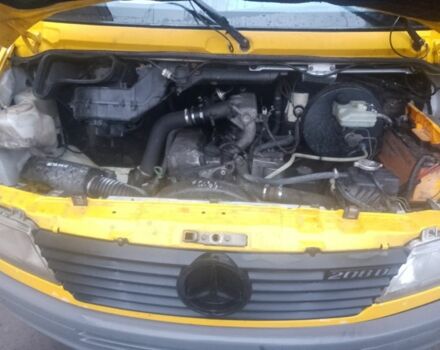 Желтый Мерседес Sprinter, объемом двигателя 0 л и пробегом 500 тыс. км за 3999 $, фото 7 на Automoto.ua