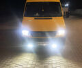 Желтый Мерседес Sprinter, объемом двигателя 2.9 л и пробегом 400 тыс. км за 7200 $, фото 1 на Automoto.ua