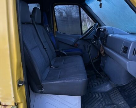 Желтый Мерседес Sprinter, объемом двигателя 2.9 л и пробегом 300 тыс. км за 2500 $, фото 8 на Automoto.ua
