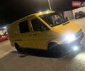 Желтый Мерседес Sprinter, объемом двигателя 2.9 л и пробегом 400 тыс. км за 7200 $, фото 2 на Automoto.ua