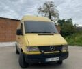 Желтый Мерседес Sprinter, объемом двигателя 2.3 л и пробегом 686 тыс. км за 4500 $, фото 1 на Automoto.ua