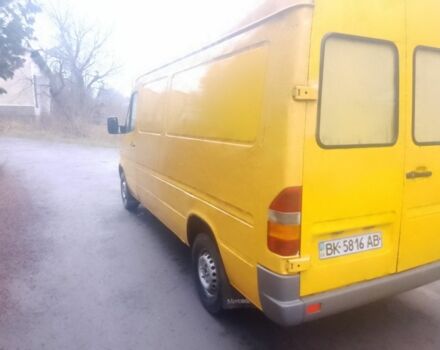 Желтый Мерседес Sprinter, объемом двигателя 0 л и пробегом 500 тыс. км за 3999 $, фото 3 на Automoto.ua