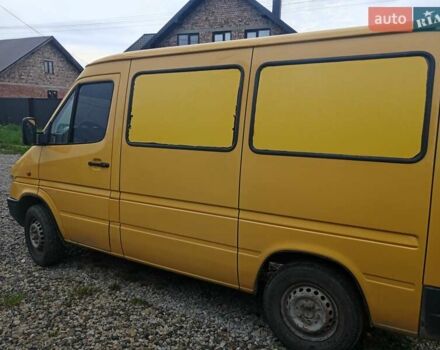Жовтий Мерседес Sprinter, об'ємом двигуна 2.3 л та пробігом 300 тис. км за 4400 $, фото 2 на Automoto.ua