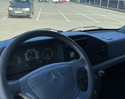 Желтый Мерседес Sprinter, объемом двигателя 2.9 л и пробегом 300 тыс. км за 3800 $, фото 13 на Automoto.ua