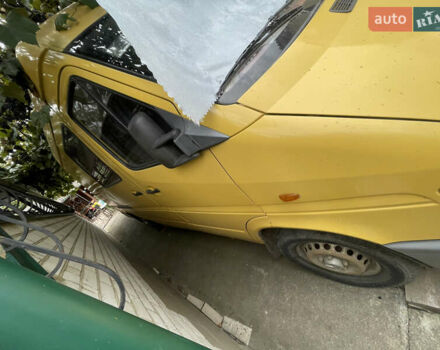 Жовтий Мерседес Sprinter, об'ємом двигуна 2.1 л та пробігом 350 тис. км за 6000 $, фото 1 на Automoto.ua