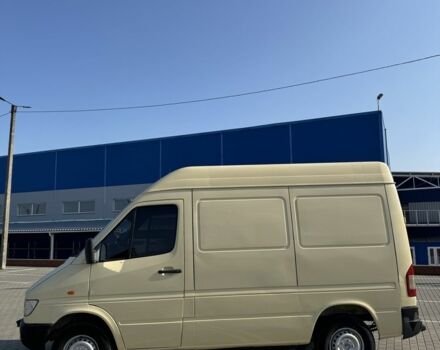 Желтый Мерседес Sprinter, объемом двигателя 2.9 л и пробегом 300 тыс. км за 3800 $, фото 5 на Automoto.ua