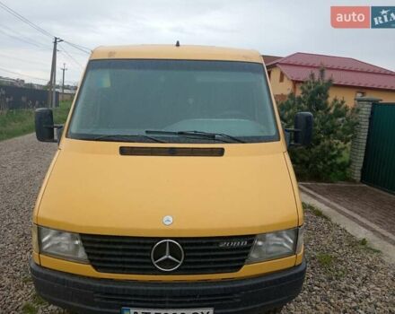 Жовтий Мерседес Sprinter, об'ємом двигуна 2.3 л та пробігом 300 тис. км за 4400 $, фото 6 на Automoto.ua