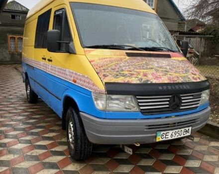 Желтый Мерседес Sprinter, объемом двигателя 0.29 л и пробегом 350 тыс. км за 5200 $, фото 1 на Automoto.ua