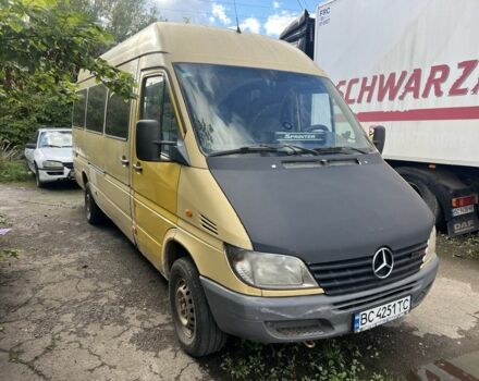 Желтый Мерседес Sprinter, объемом двигателя 2.1 л и пробегом 600 тыс. км за 4950 $, фото 1 на Automoto.ua
