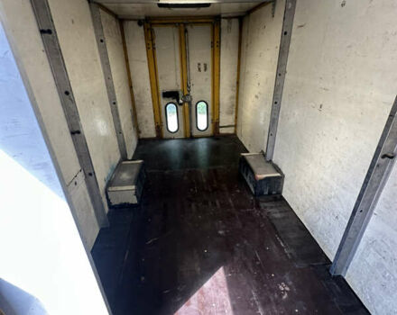 Желтый Мерседес Sprinter, объемом двигателя 2.2 л и пробегом 227 тыс. км за 9500 $, фото 37 на Automoto.ua