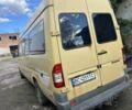 Желтый Мерседес Sprinter, объемом двигателя 2.1 л и пробегом 600 тыс. км за 4950 $, фото 3 на Automoto.ua
