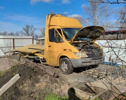 Желтый Мерседес Sprinter, объемом двигателя 0 л и пробегом 1 тыс. км за 3000 $, фото 2 на Automoto.ua