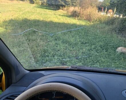 Желтый Мерседес Sprinter, объемом двигателя 2.2 л и пробегом 1 тыс. км за 200000 $, фото 4 на Automoto.ua
