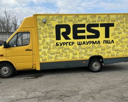 Желтый Мерседес Sprinter, объемом двигателя 2.1 л и пробегом 418 тыс. км за 10300 $, фото 3 на Automoto.ua
