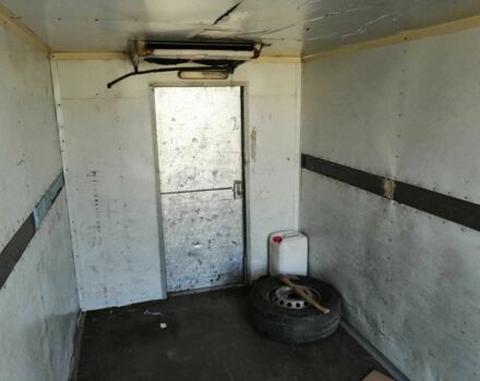 Желтый Мерседес Sprinter, объемом двигателя 2.2 л и пробегом 100 тыс. км за 5600 $, фото 2 на Automoto.ua