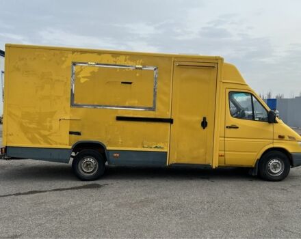 Желтый Мерседес Sprinter, объемом двигателя 2.1 л и пробегом 418 тыс. км за 10300 $, фото 7 на Automoto.ua