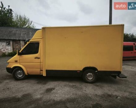 Жовтий Мерседес Sprinter, об'ємом двигуна 2.2 л та пробігом 615 тис. км за 6400 $, фото 4 на Automoto.ua