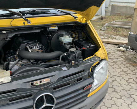 Жовтий Мерседес Sprinter, об'ємом двигуна 2.2 л та пробігом 308 тис. км за 10300 $, фото 21 на Automoto.ua