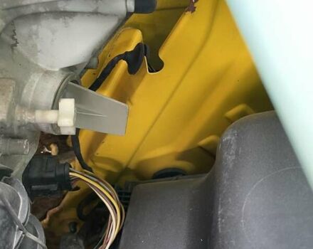 Желтый Мерседес Sprinter, объемом двигателя 2.15 л и пробегом 500 тыс. км за 8500 $, фото 6 на Automoto.ua