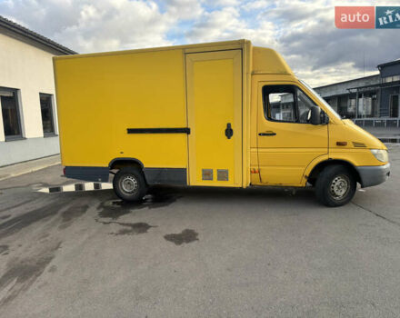 Желтый Мерседес Sprinter, объемом двигателя 2.15 л и пробегом 507 тыс. км за 3999 $, фото 13 на Automoto.ua