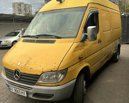 Желтый Мерседес Sprinter, объемом двигателя 2.19 л и пробегом 712 тыс. км за 7200 $, фото 1 на Automoto.ua