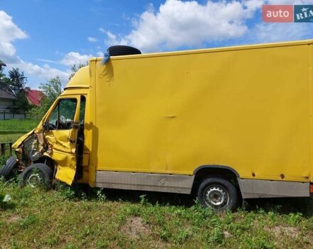 Желтый Мерседес Sprinter, объемом двигателя 2.15 л и пробегом 100 тыс. км за 1800 $, фото 2 на Automoto.ua
