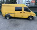 Желтый Мерседес Sprinter, объемом двигателя 2.19 л и пробегом 712 тыс. км за 7200 $, фото 2 на Automoto.ua