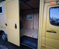 Желтый Мерседес Sprinter, объемом двигателя 2.2 л и пробегом 281 тыс. км за 10500 $, фото 14 на Automoto.ua
