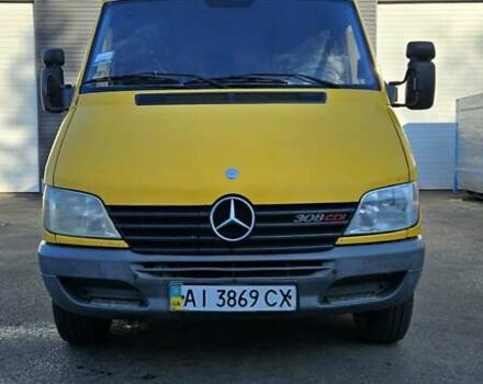 Желтый Мерседес Sprinter, объемом двигателя 2.15 л и пробегом 298 тыс. км за 7900 $, фото 4 на Automoto.ua