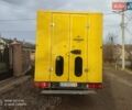 Желтый Мерседес Sprinter, объемом двигателя 2.15 л и пробегом 380 тыс. км за 5900 $, фото 2 на Automoto.ua