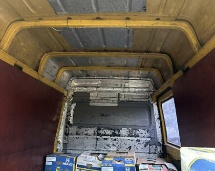 Желтый Мерседес Sprinter, объемом двигателя 2.19 л и пробегом 712 тыс. км за 7200 $, фото 13 на Automoto.ua
