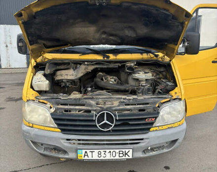 Желтый Мерседес Sprinter, объемом двигателя 2.15 л и пробегом 507 тыс. км за 3999 $, фото 26 на Automoto.ua